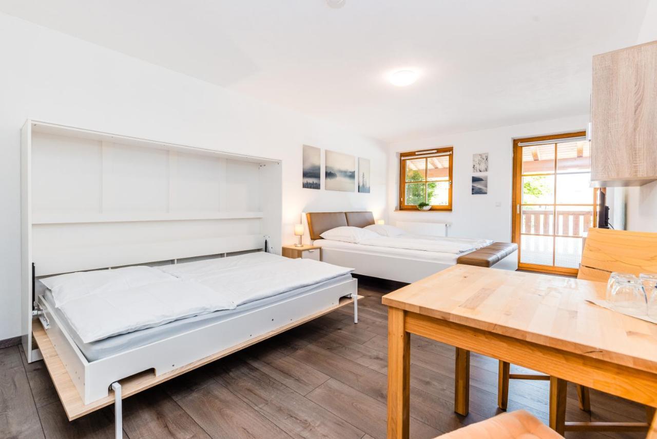 Der Bradler Bed & Breakfast Ebhausen ภายนอก รูปภาพ